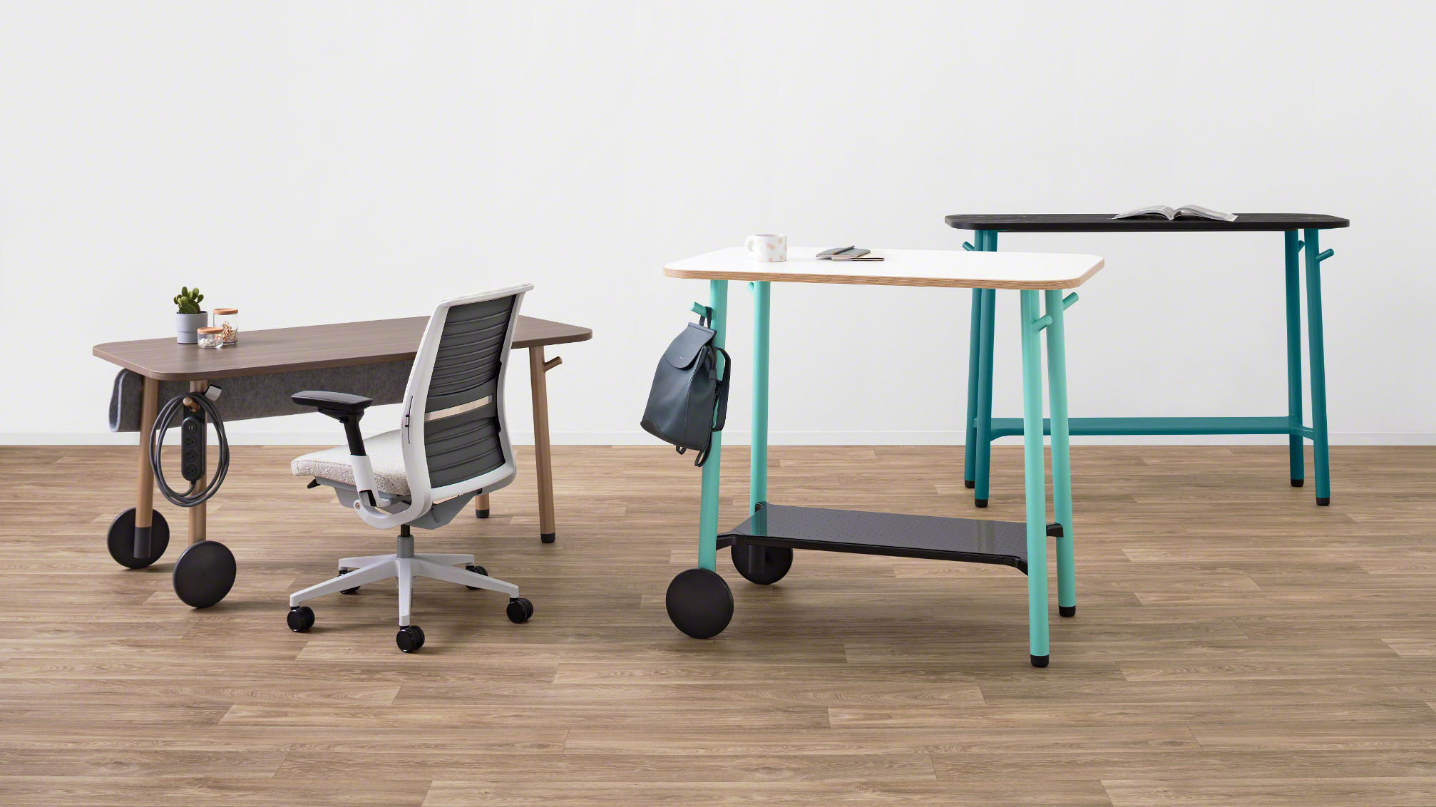 Steelcase Flex – Integrated collection of furniture for the modern digital workplace
