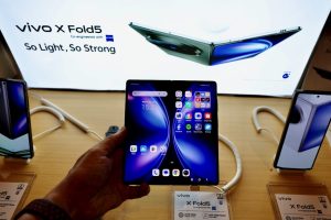 vivo X Fold5: Ultra-Light Foldable with Pro Camera, Big Battery and AI Productivity Suite